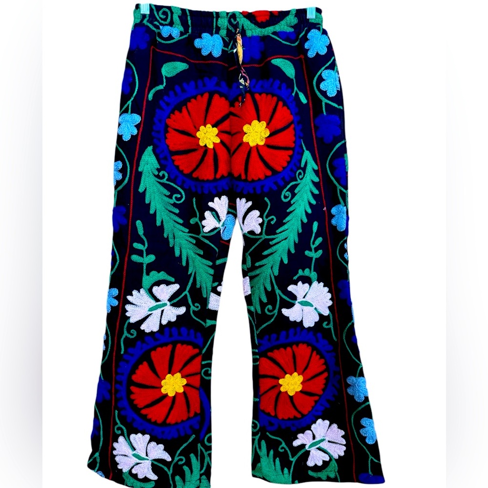 Kantha SUZANI Floral Embroidered Flare Pants